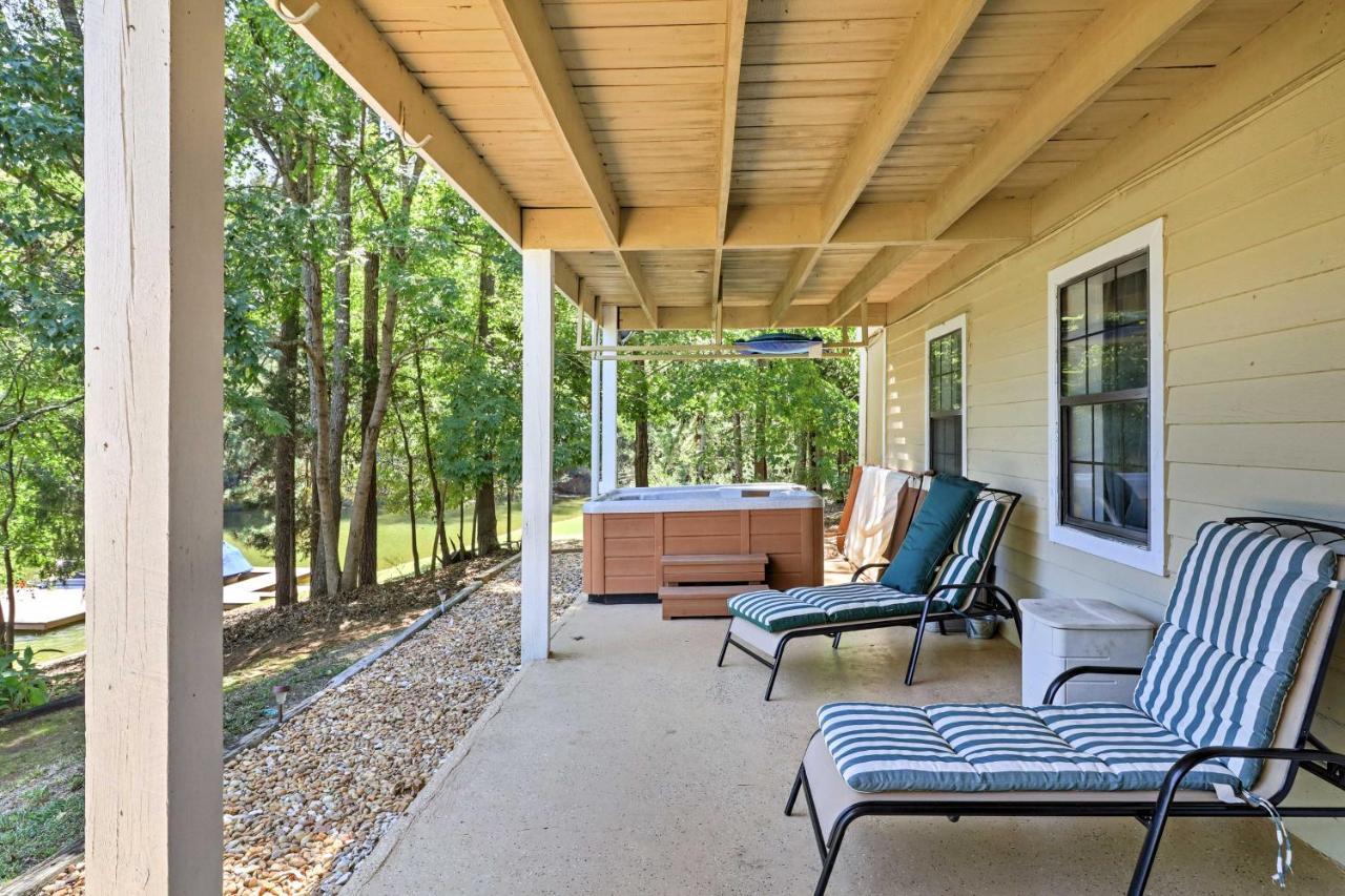 Lakefront Cottage With Private Hot Tub! Buckhead Buitenkant foto